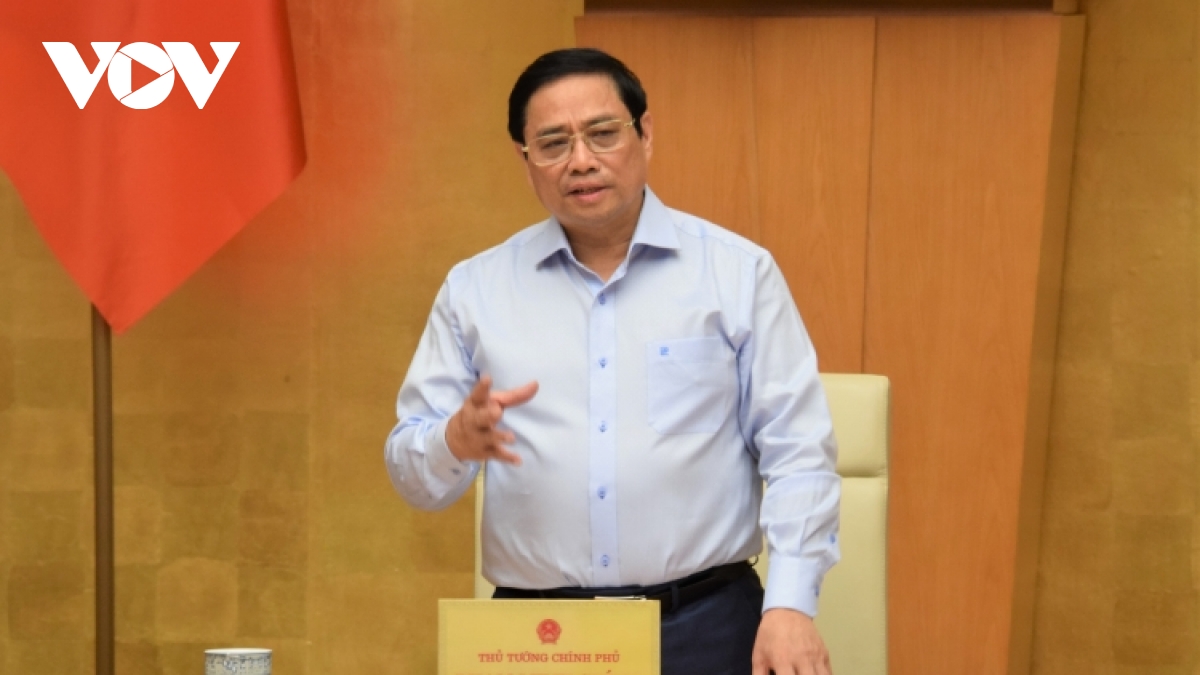 PM requests priority to macro-economic stability amid global complications